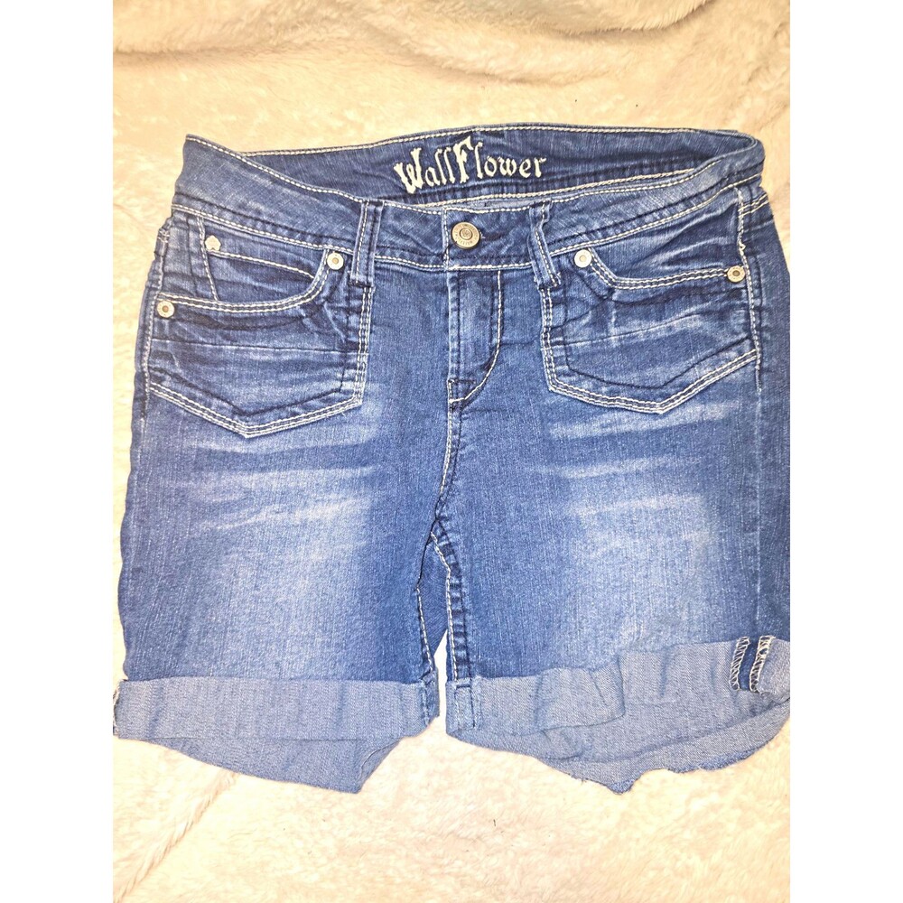WallFlower Blue Denim Bermuda Shorts Juniors Sz 9 Mid Rise Cuffed Stretch
